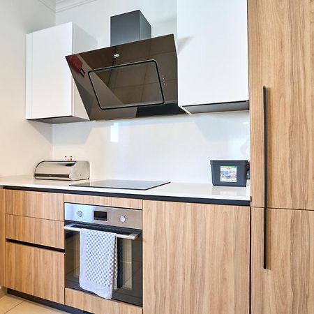 Stunning 3-Bedroom Seaview Retreat In Fort Cambridge Sliema Eksteriør bilde
