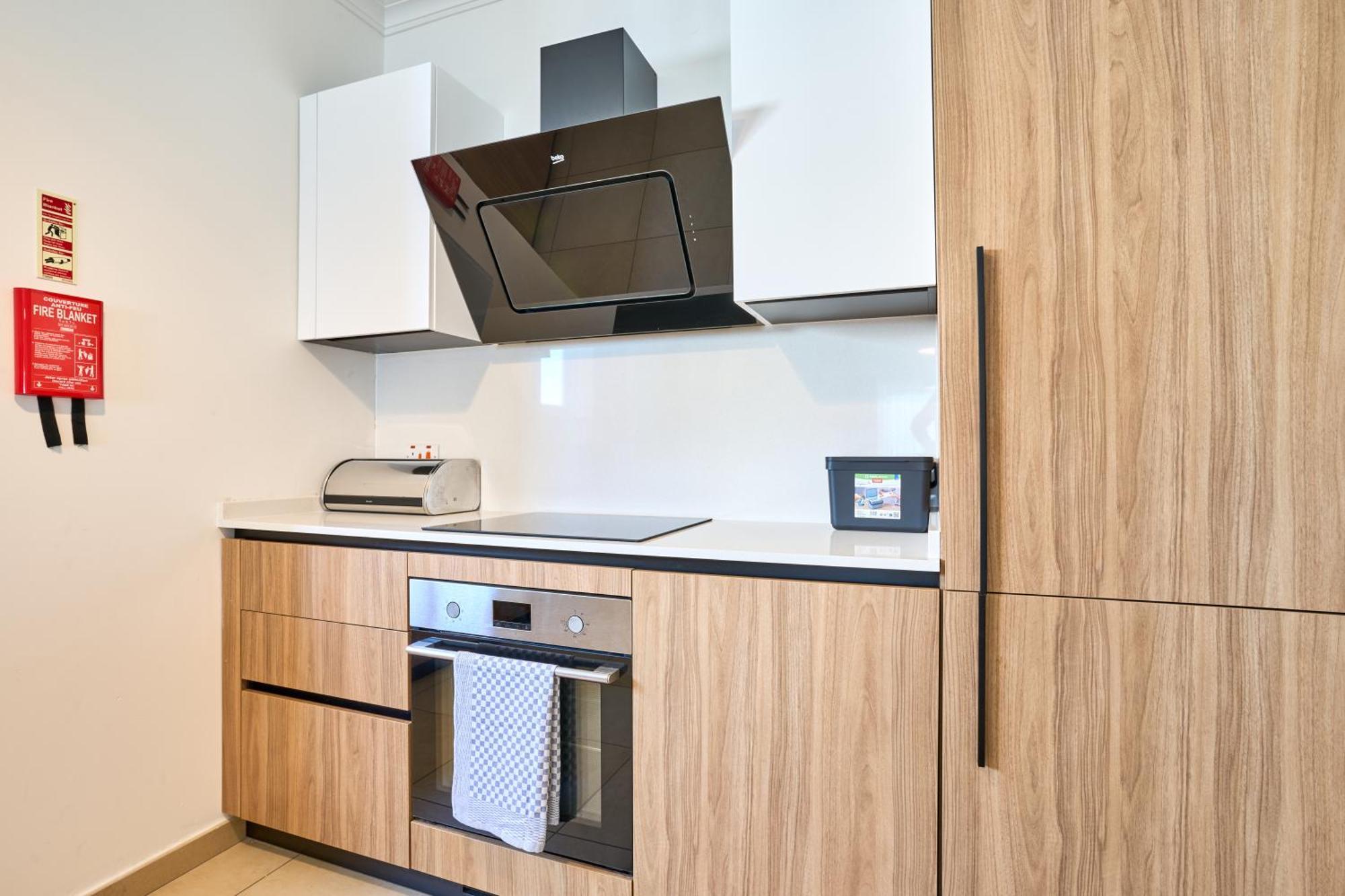 Stunning 3-Bedroom Seaview Retreat In Fort Cambridge Sliema Eksteriør bilde